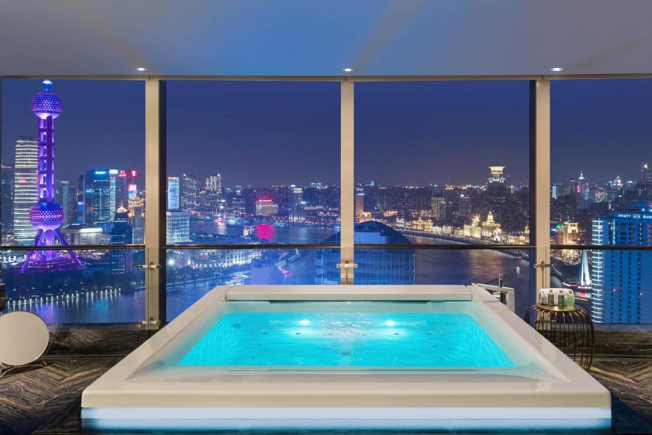 W - The Bund Hotel 5*